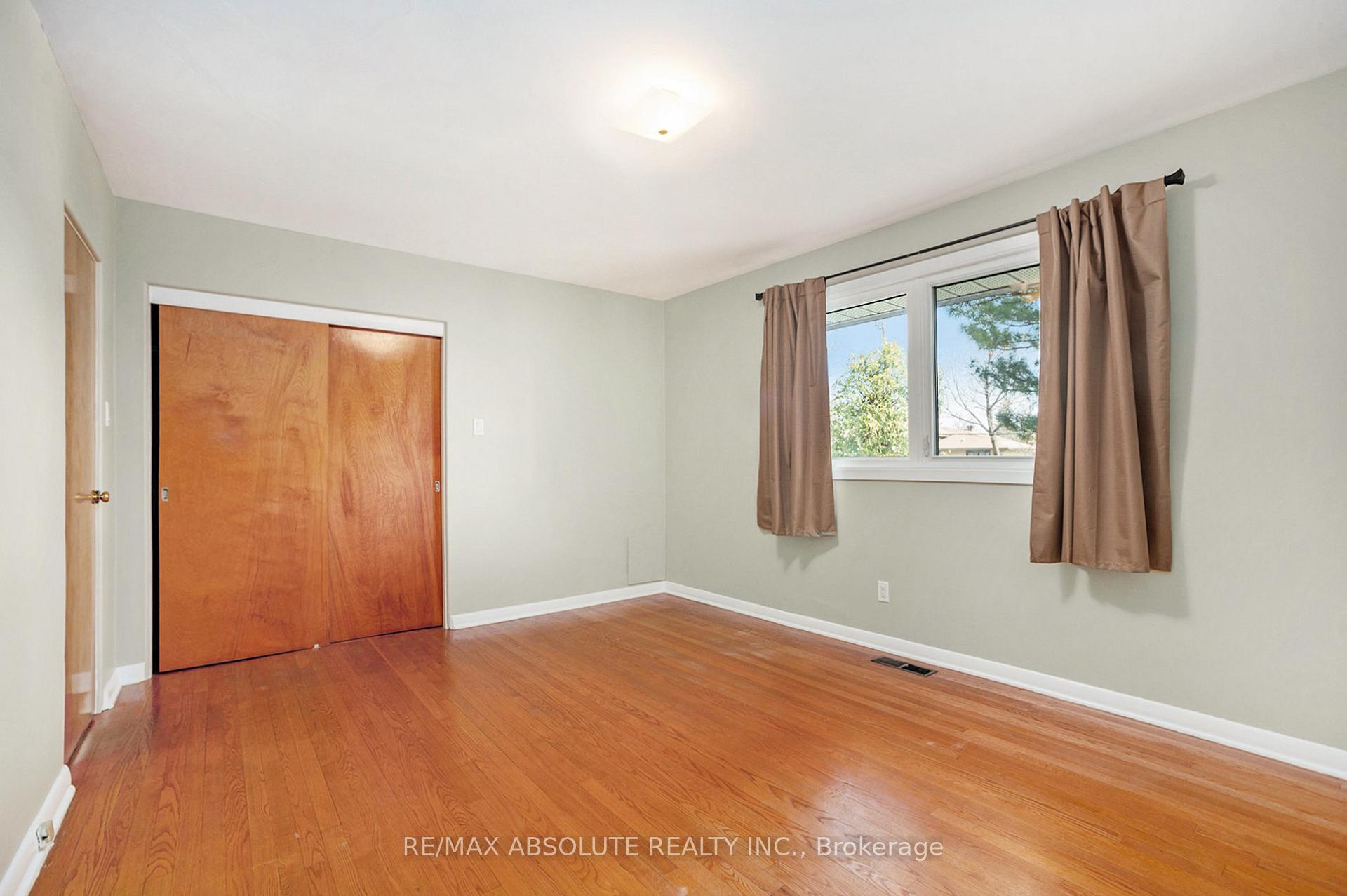 Photo 17 of 969 Hare Avenue, Ottawa, McKellar Heights/Glabar Park — HOMEH