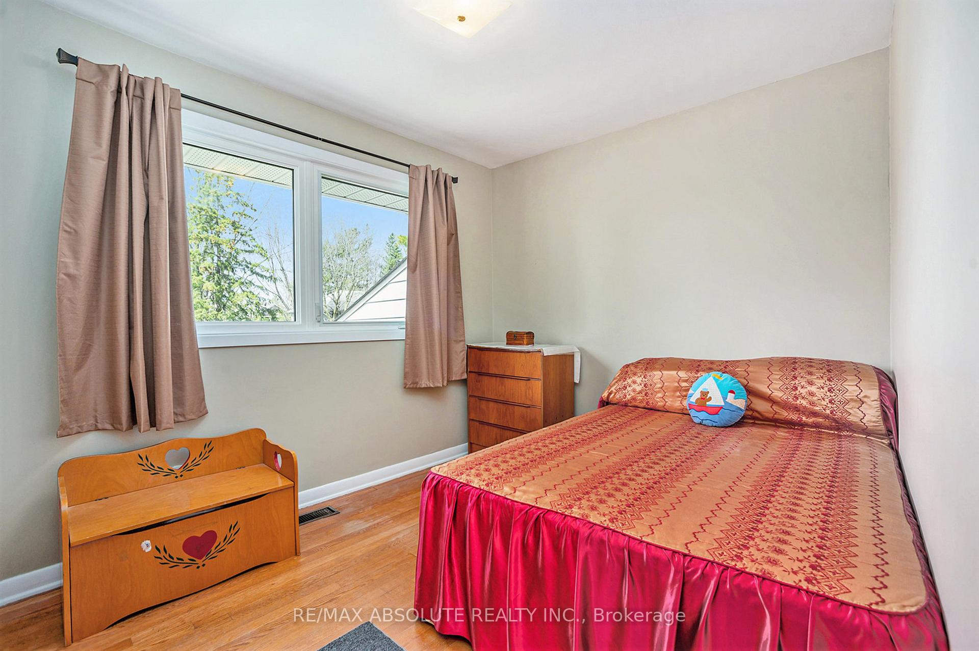 Photo 24 of 969 Hare Avenue, Ottawa, McKellar Heights/Glabar Park — HOMEH