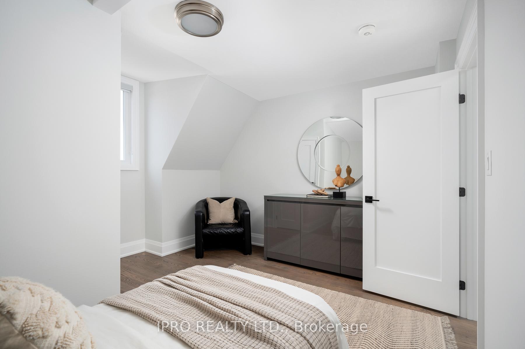 Photo 32 of 285 Glebemount Avenue, Toronto, Danforth Village-East York — HOMEH