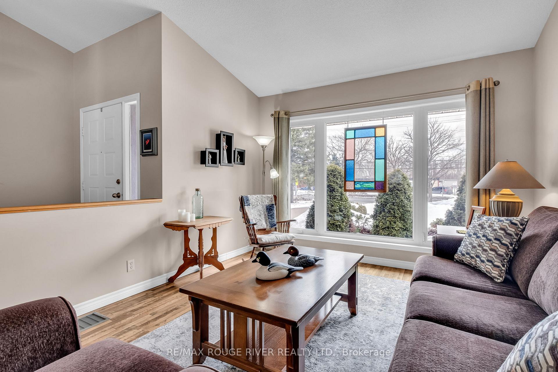 Photo 6 of 450 King Street E, Cobourg — HOMEH