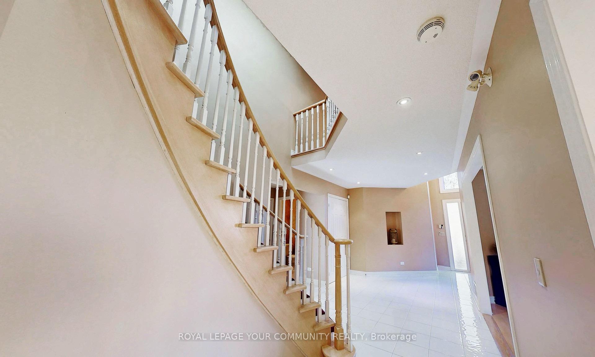 Photo 6 of 41 Rachewood Court, Aurora, Aurora Highlands — HOMEH