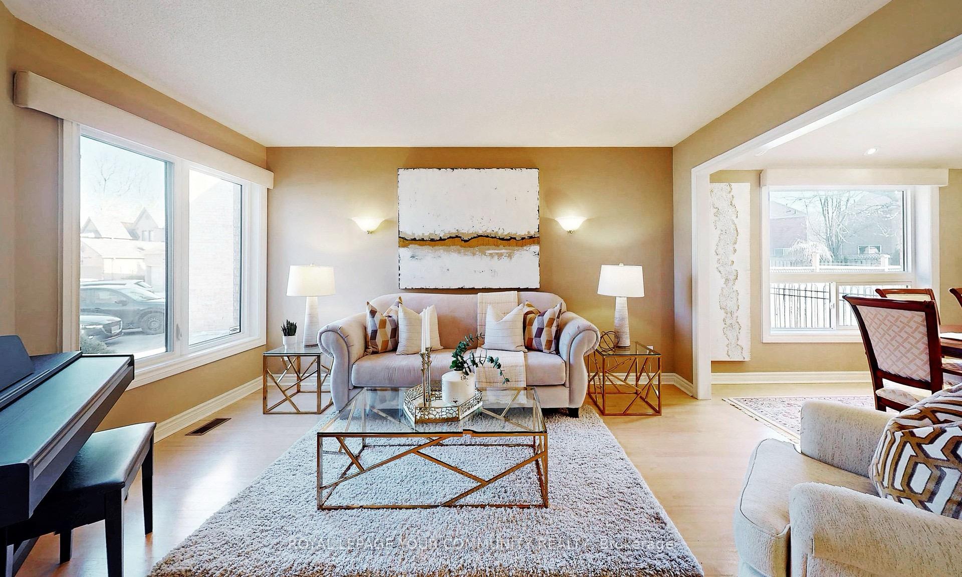 Photo 8 of 41 Rachewood Court, Aurora, Aurora Highlands — HOMEH
