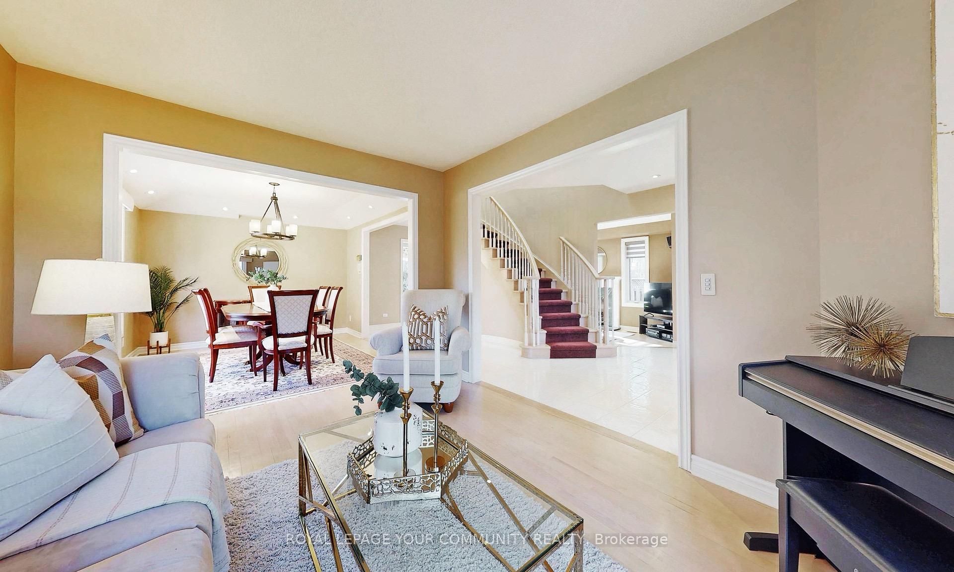 Photo 3 of 41 Rachewood Court, Aurora, Aurora Highlands — HOMEH
