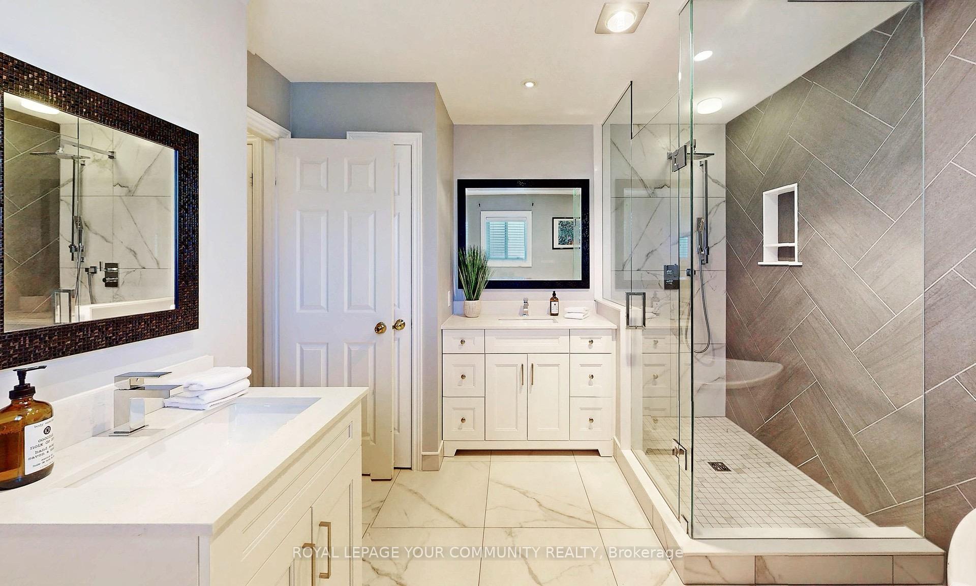 Photo 13 of 41 Rachewood Court, Aurora, Aurora Highlands — HOMEH