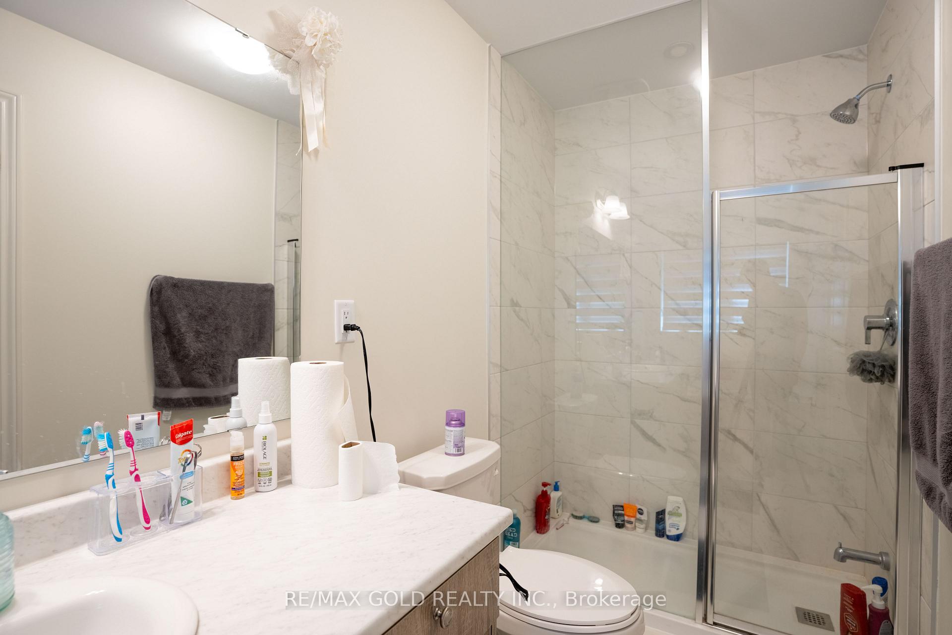 Photo 18 of 136 Shepherd Drive, Barrie, Rural Barrie Southeast — HOMEH