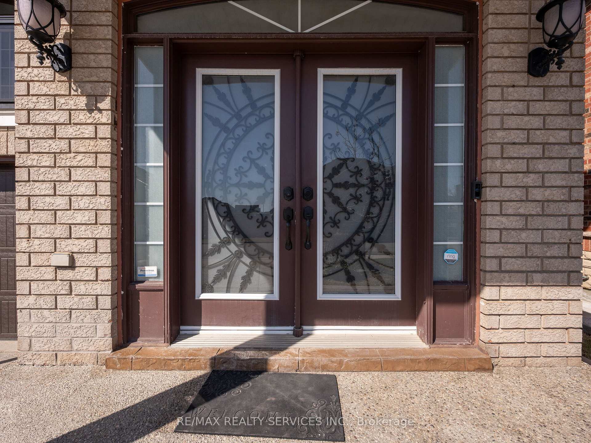Photo 8 of 40 Mistycreek Crescent, Brampton, Fletcher's Meadow — HOMEH