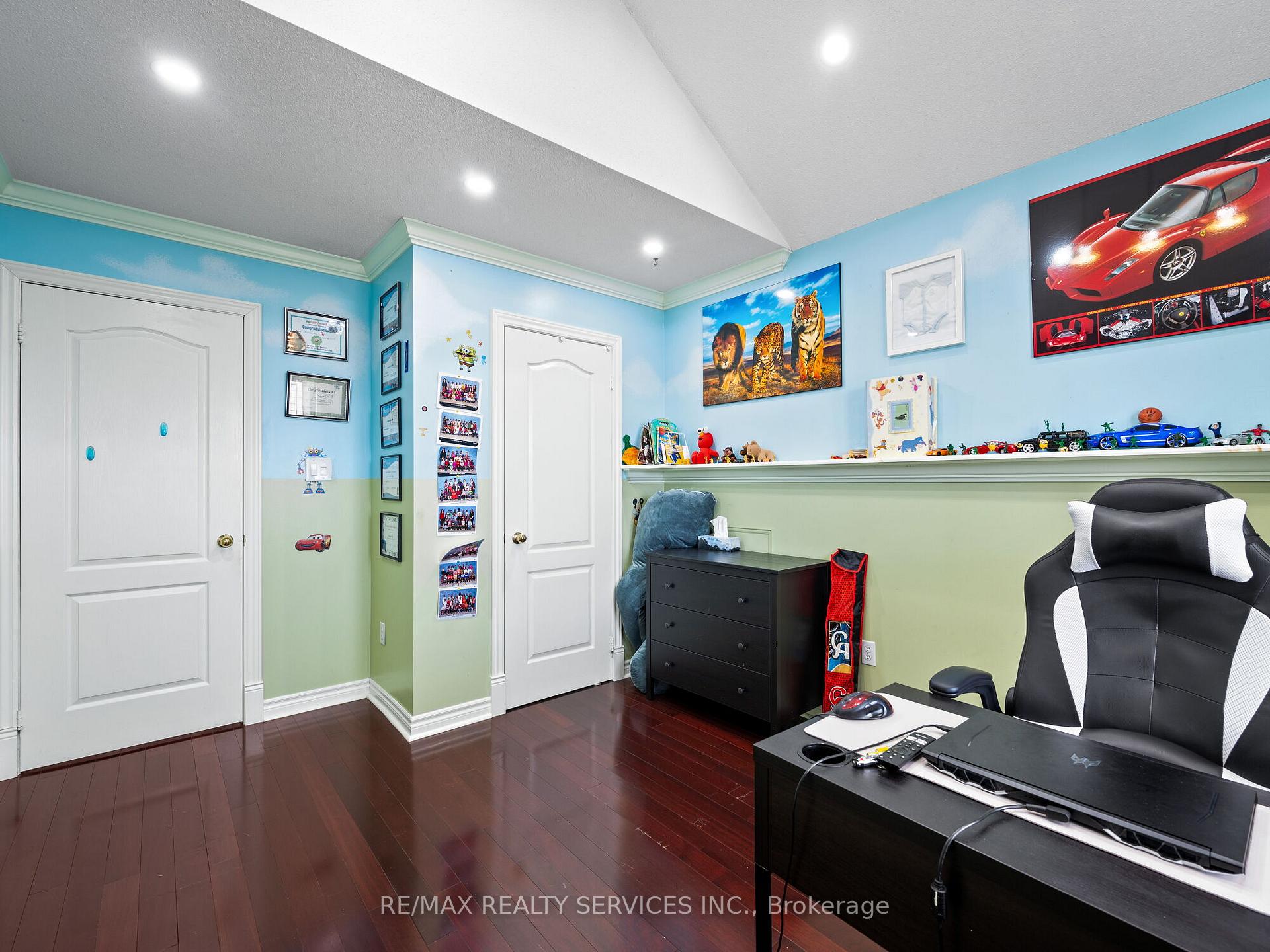 Photo 38 of 40 Mistycreek Crescent, Brampton, Fletcher's Meadow — HOMEH