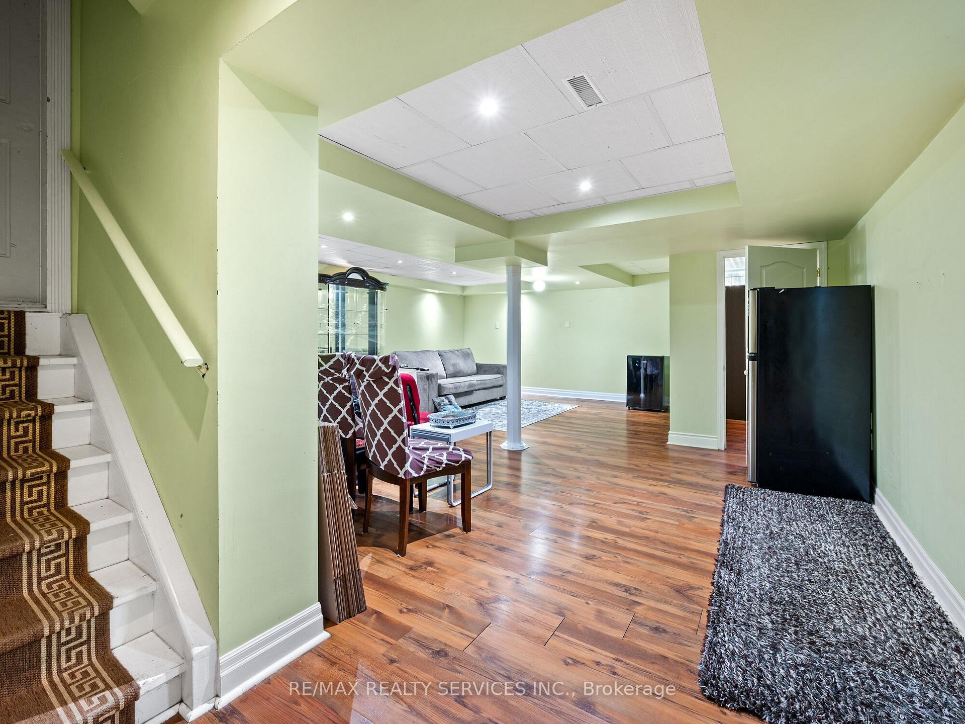 Photo 34 of 40 Mistycreek Crescent, Brampton, Fletcher's Meadow — HOMEH