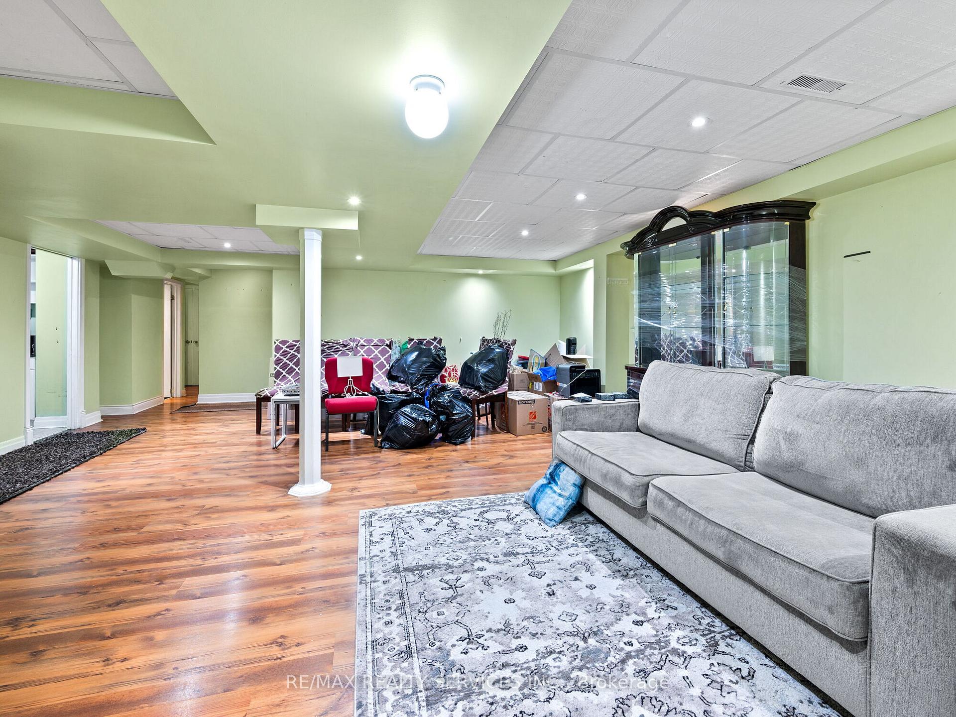 Photo 35 of 40 Mistycreek Crescent, Brampton, Fletcher's Meadow — HOMEH