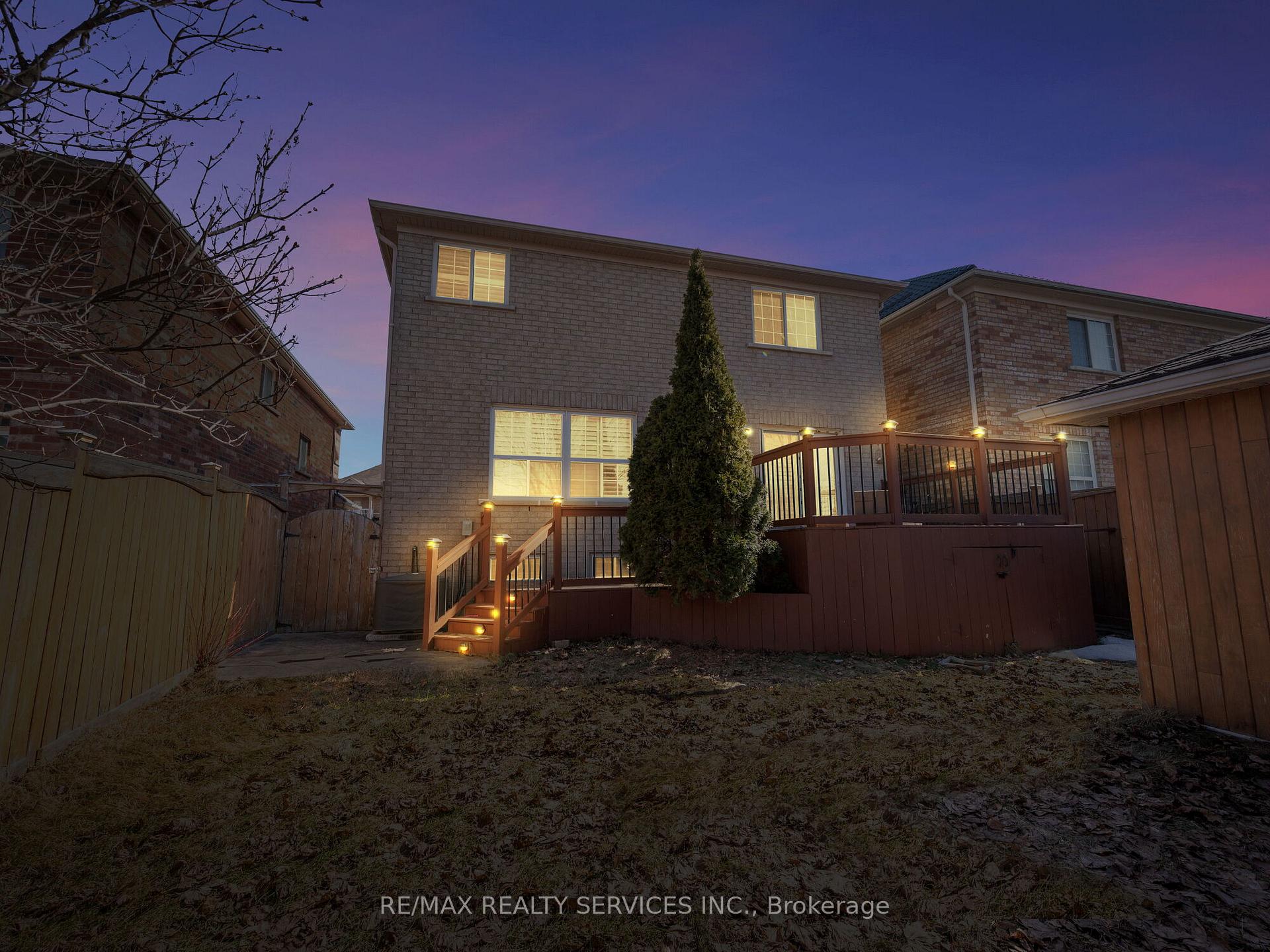 Photo 41 of 40 Mistycreek Crescent, Brampton, Fletcher's Meadow — HOMEH