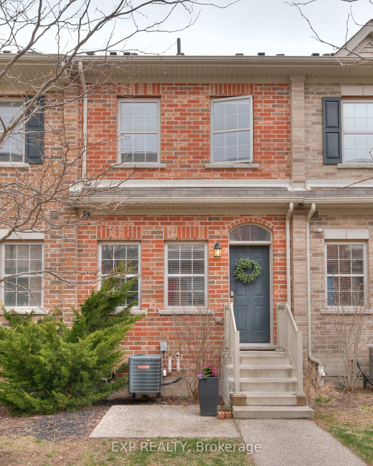 Photo 1 of 6 Hyde Park Mews, Kitchener, Mount Hope Huron Park — HOMEH