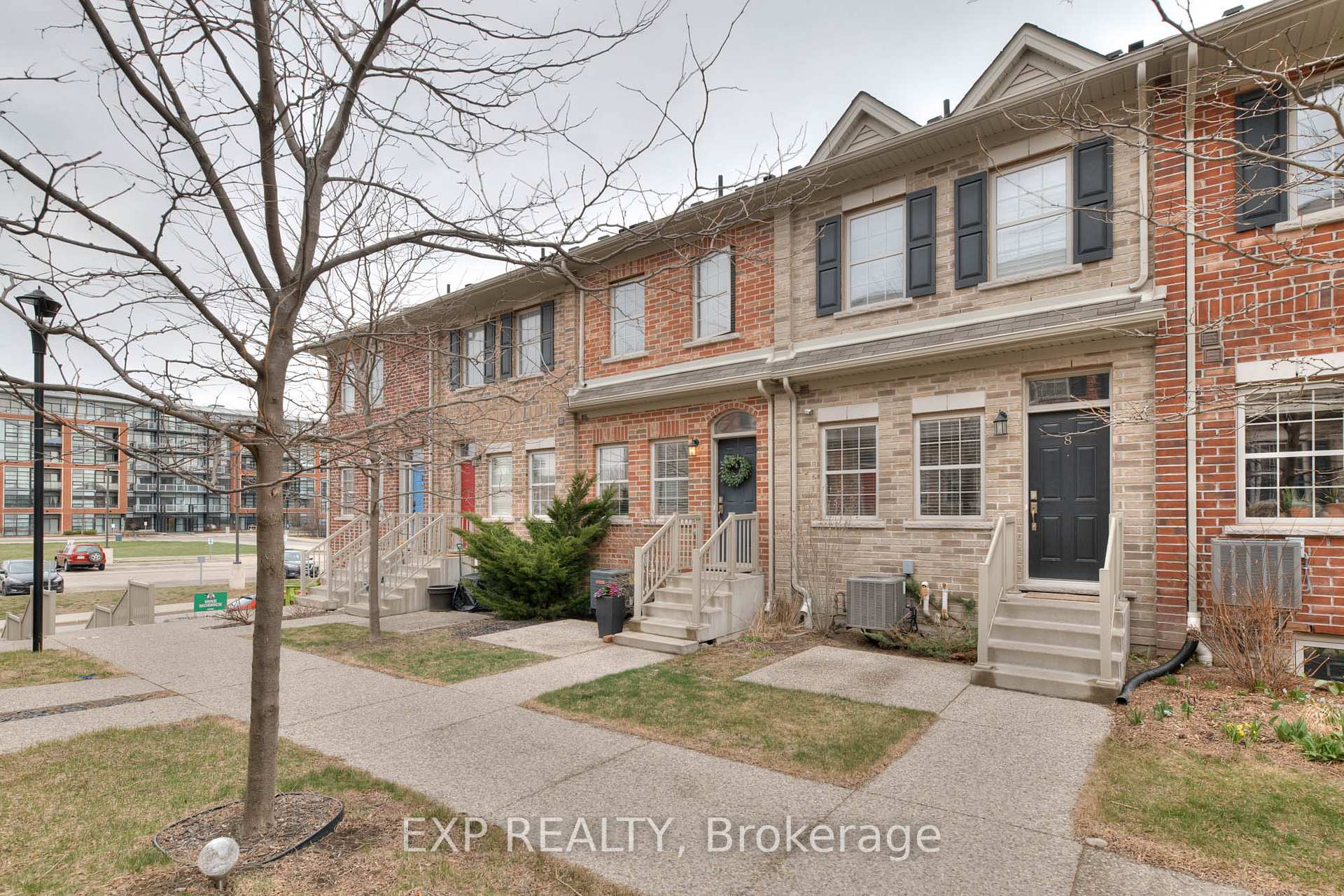 Photo 3 of 6 Hyde Park Mews, Kitchener, Mount Hope Huron Park — HOMEH