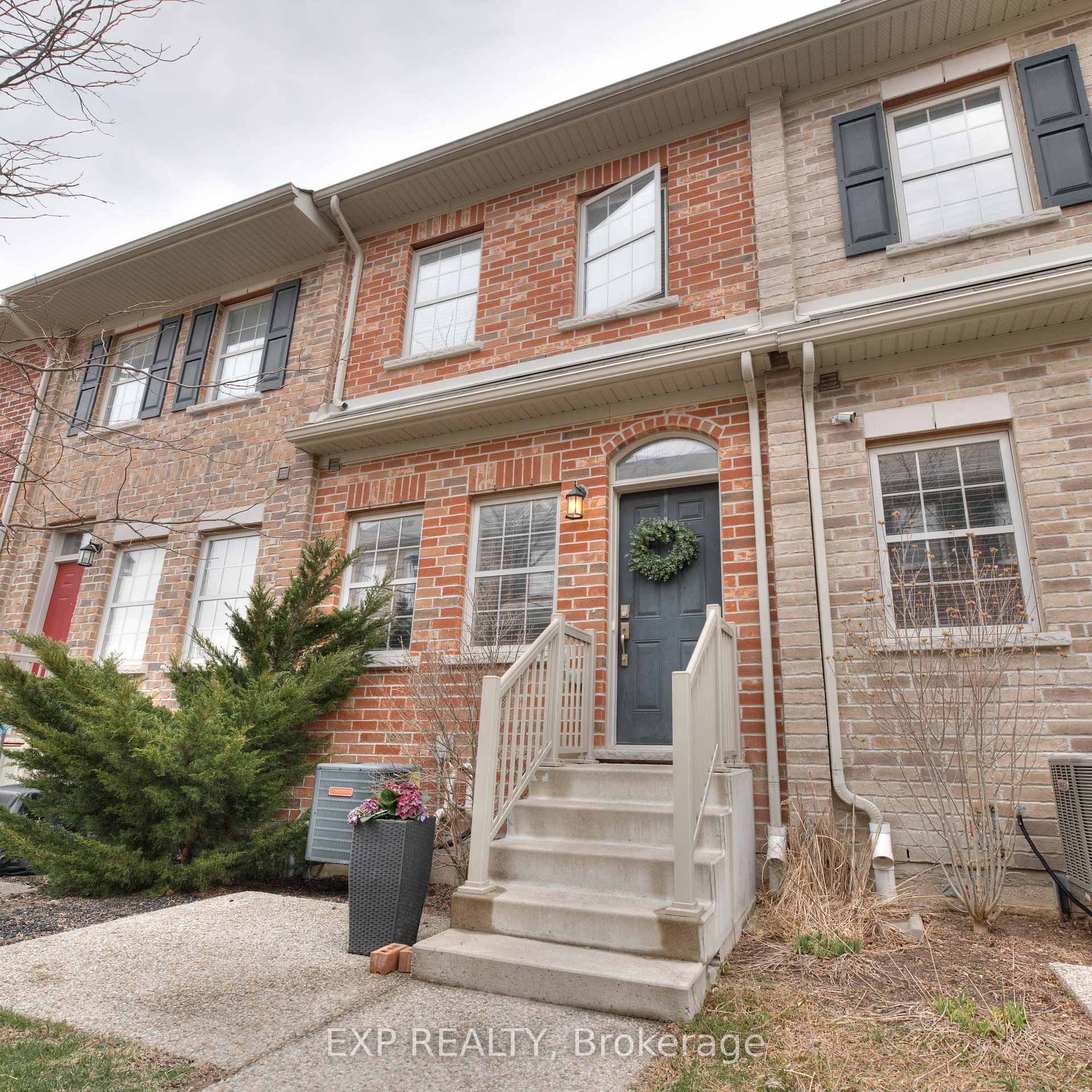 Photo 15 of 6 Hyde Park Mews, Kitchener, Mount Hope Huron Park — HOMEH
