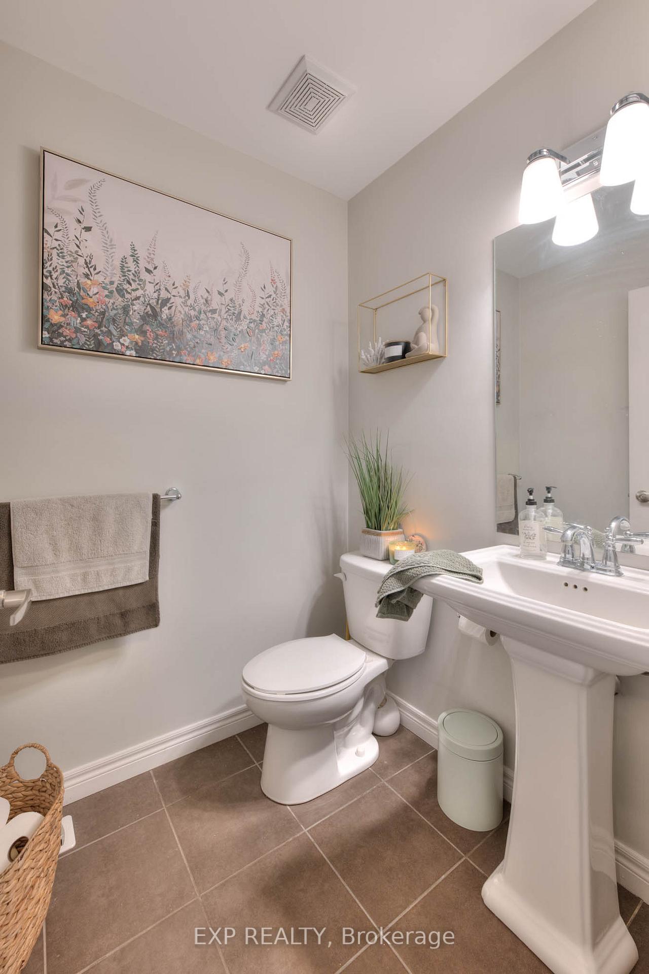Photo 2 of 6 Hyde Park Mews, Kitchener, Mount Hope Huron Park — HOMEH