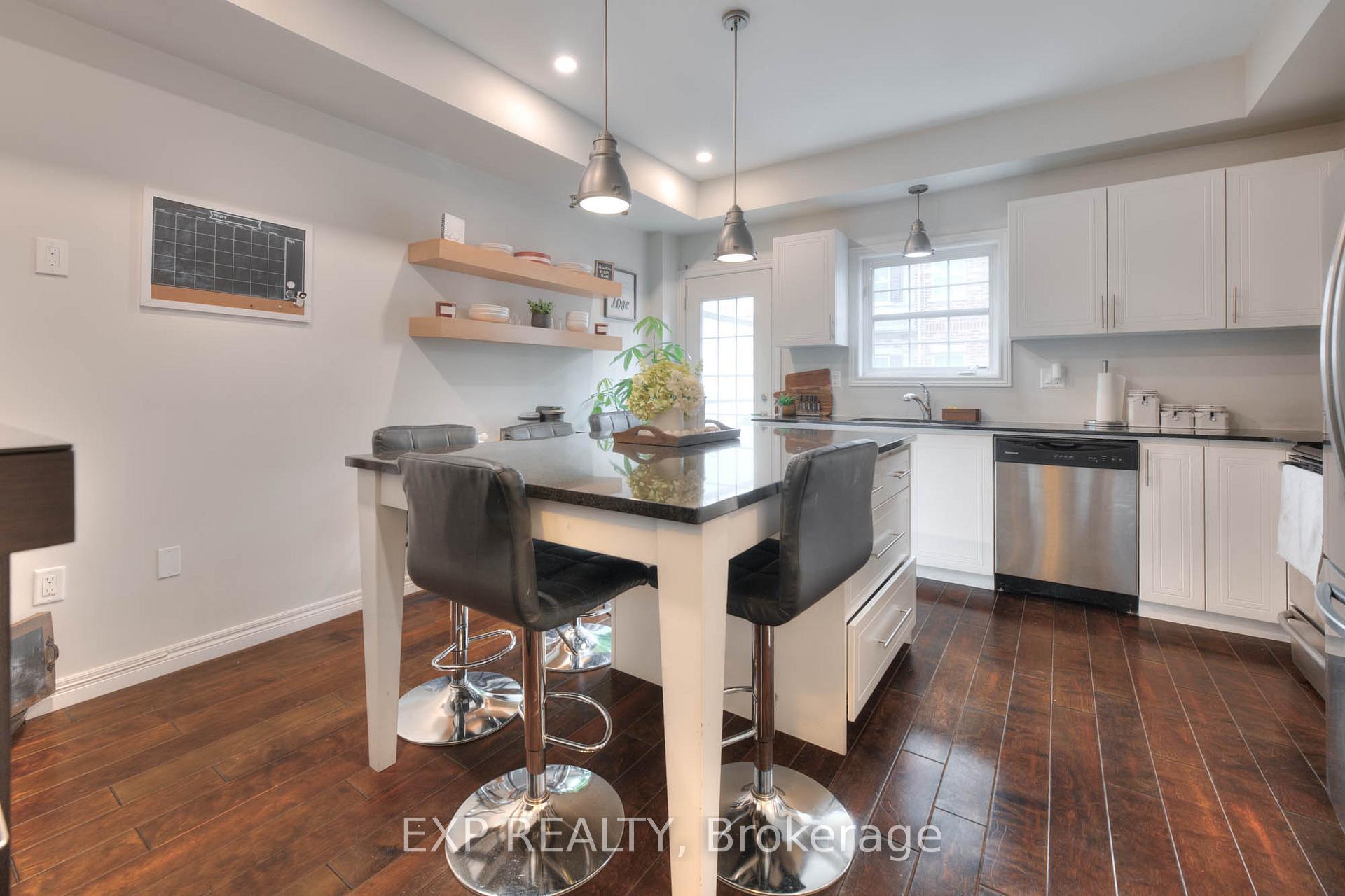 Photo 17 of 6 Hyde Park Mews, Kitchener, Mount Hope Huron Park — HOMEH