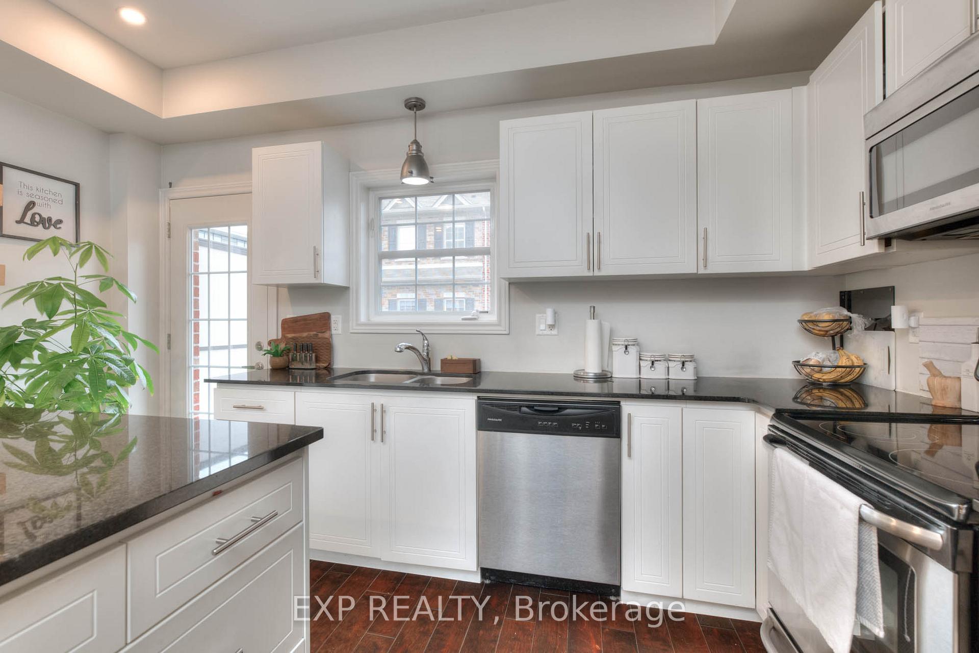 Photo 6 of 6 Hyde Park Mews, Kitchener, Mount Hope Huron Park — HOMEH