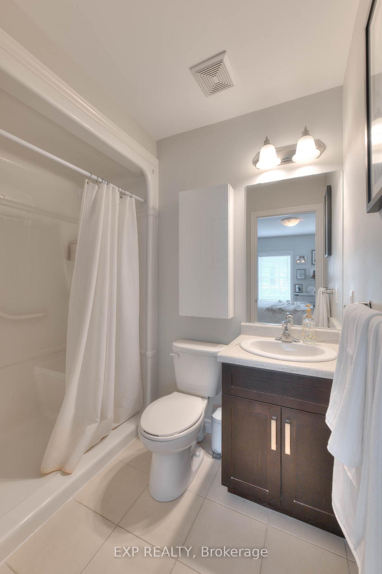 Photo 19 of 6 Hyde Park Mews, Kitchener, Mount Hope Huron Park — HOMEH