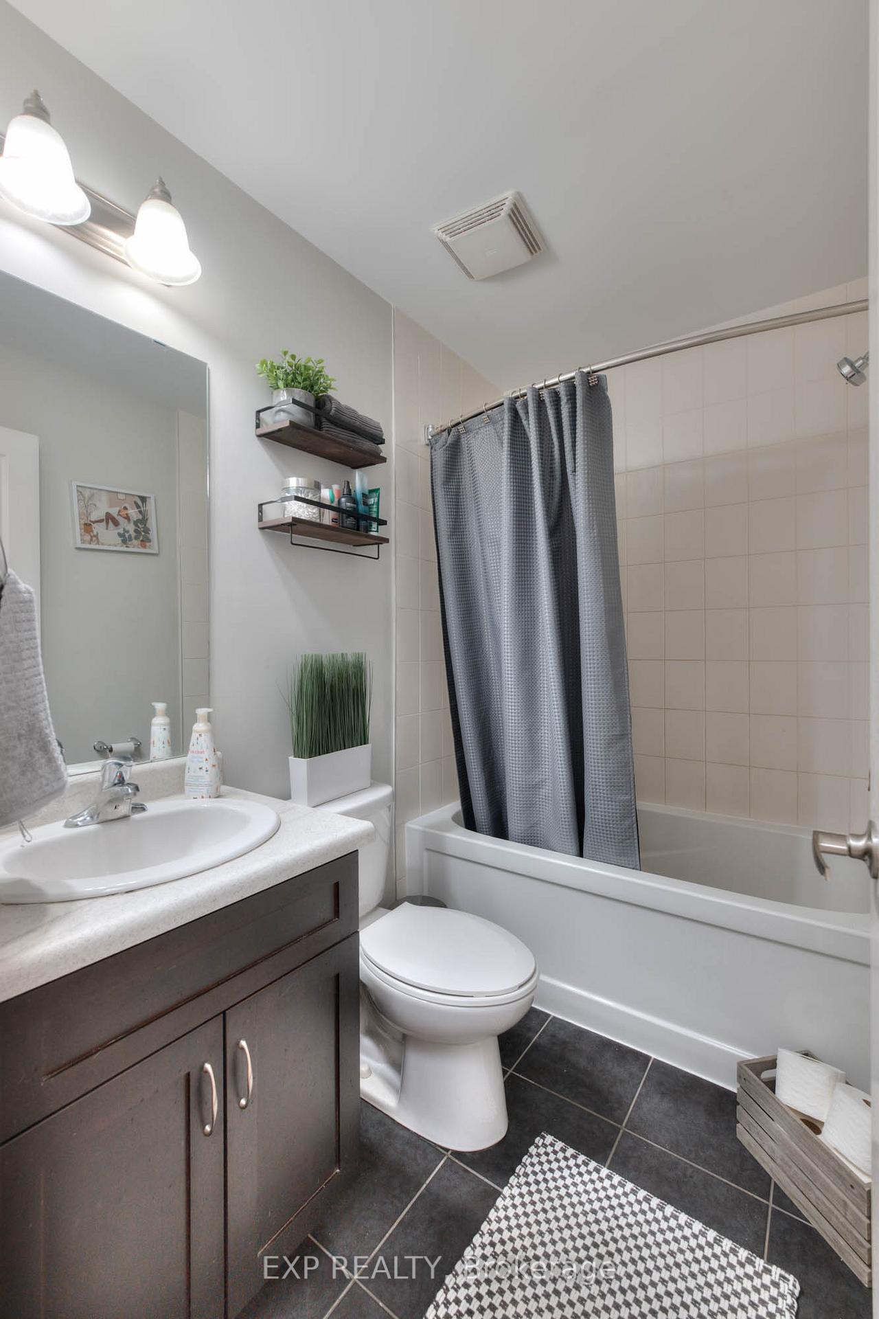 Photo 20 of 6 Hyde Park Mews, Kitchener, Mount Hope Huron Park — HOMEH