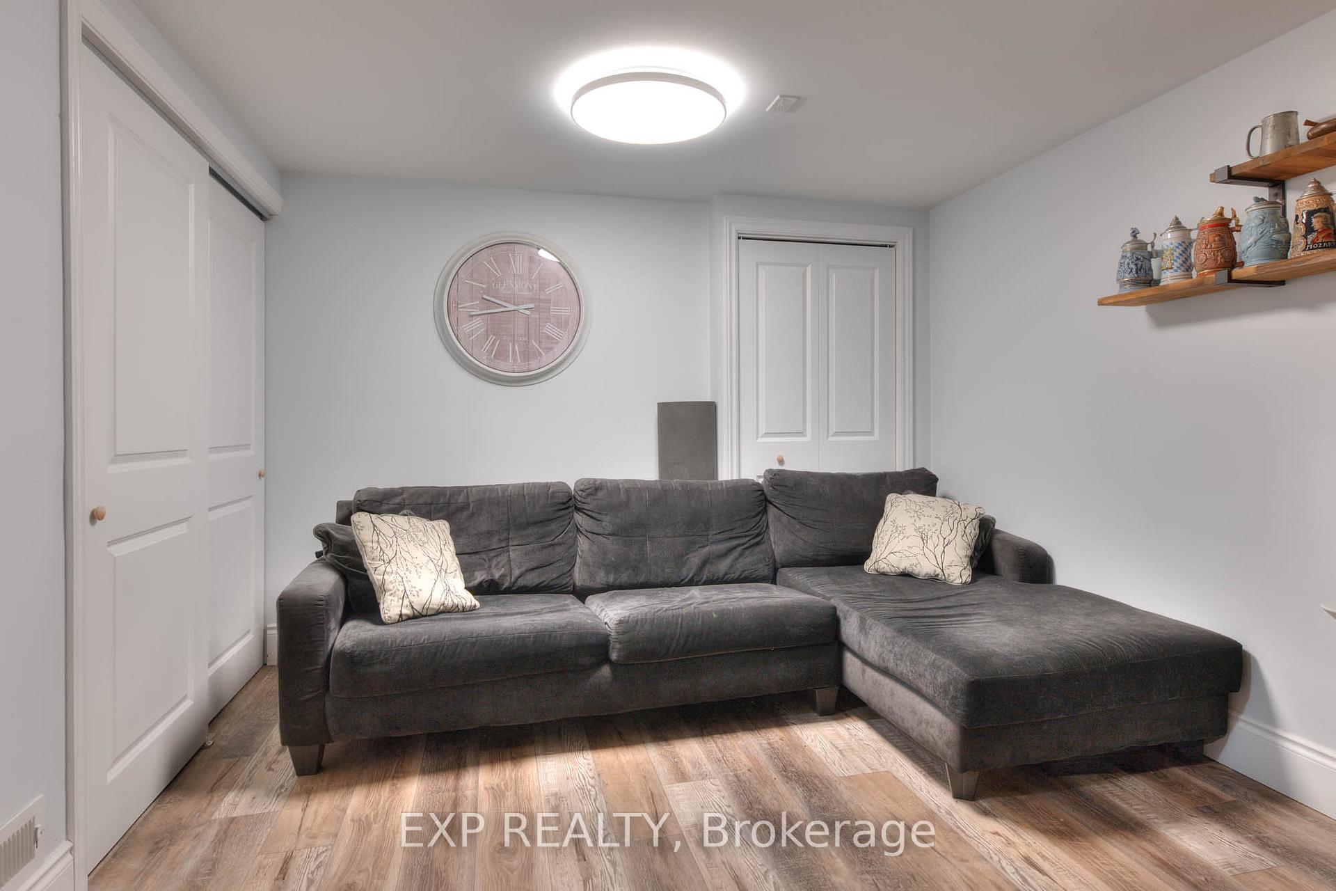 Photo 18 of 6 Hyde Park Mews, Kitchener, Mount Hope Huron Park — HOMEH