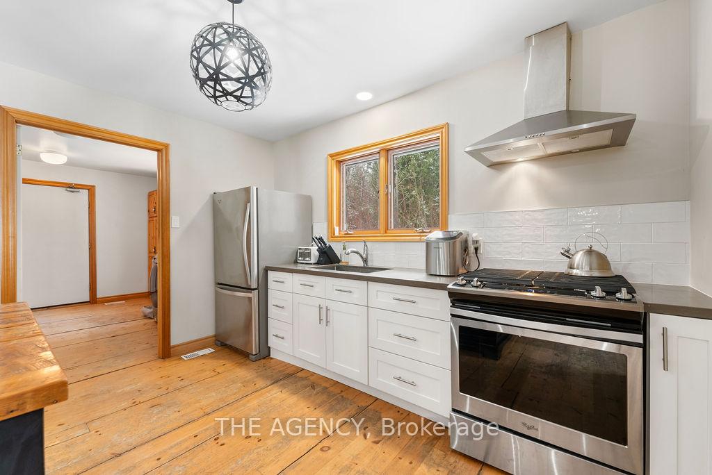 Photo 16 of 570 Silver Birch Drive, Tiny, Rural Tiny — HOMEH