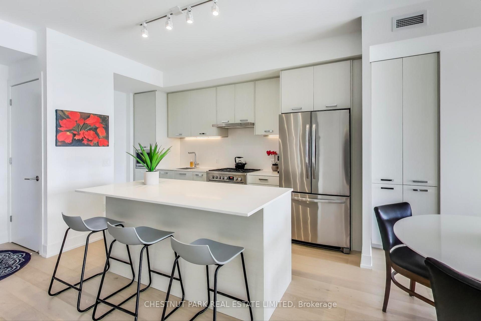 Photo 6 of Unit 604, 1331 Queen Street E, Toronto, Greenwood-Coxwell — HOMEH