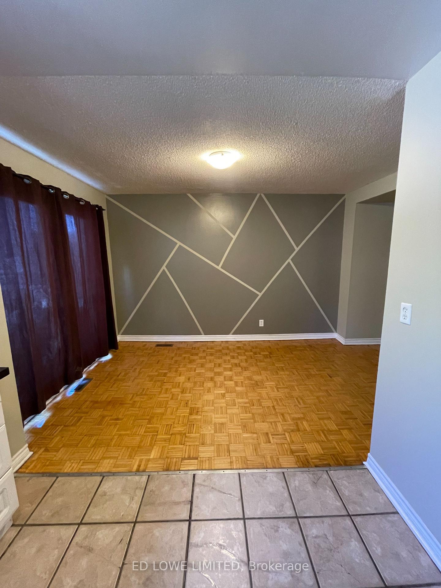 Photo 2 of Unit 5, 275 Blake Street, Barrie, North Shore — HOMEH