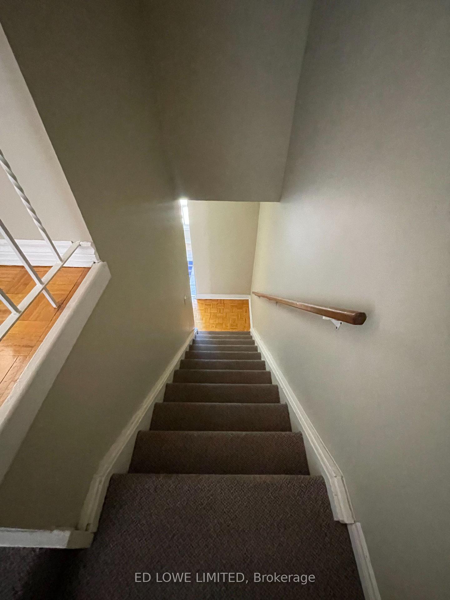 Photo 4 of Unit 5, 275 Blake Street, Barrie, North Shore — HOMEH