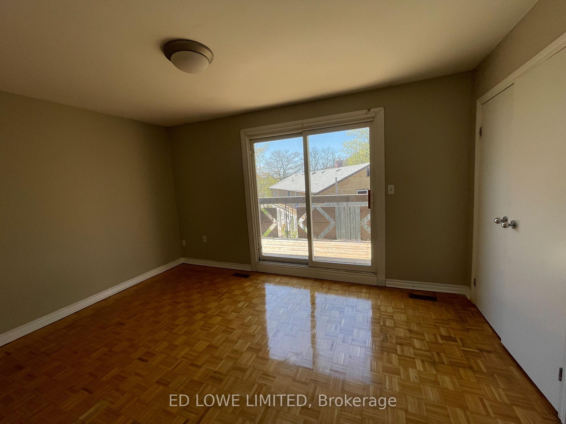Photo 3 of Unit 5, 275 Blake Street, Barrie, North Shore — HOMEH