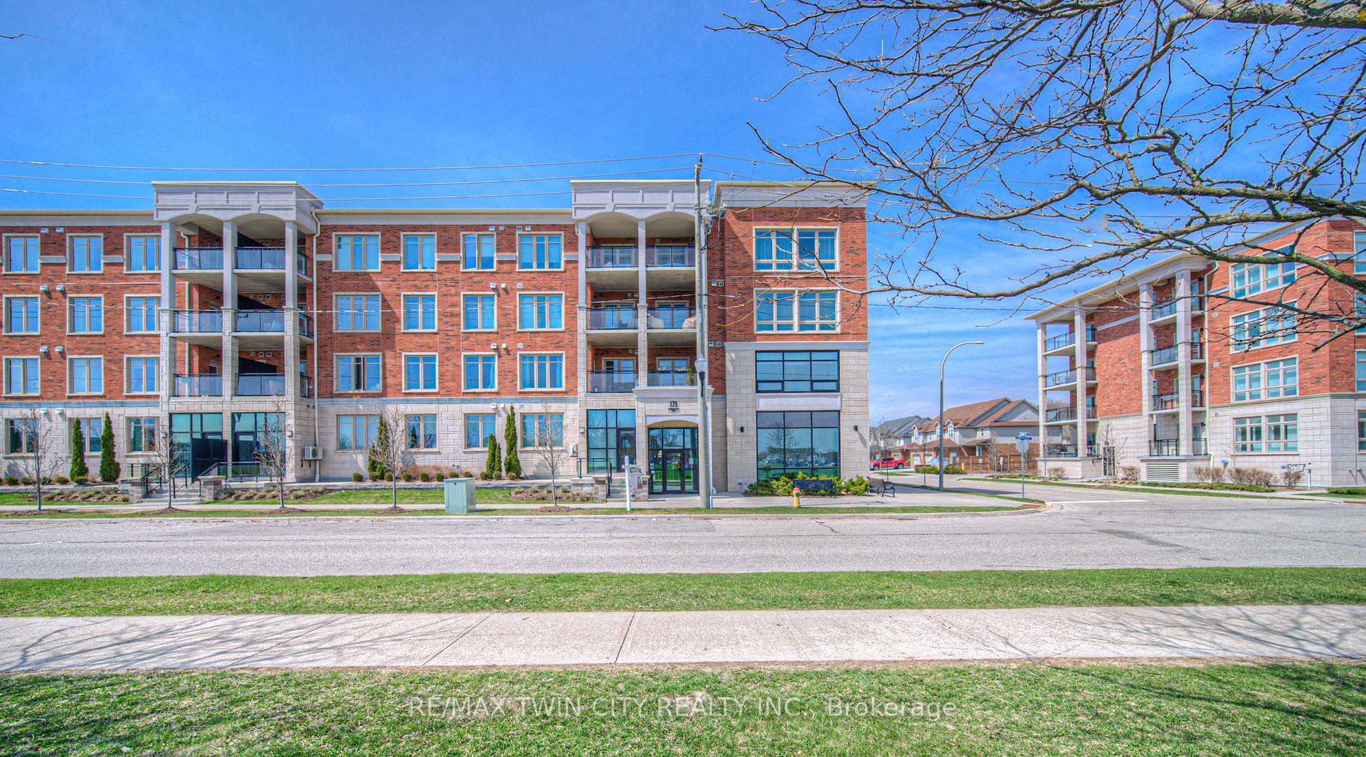 Front of Unit 406, 175 Commonwealth Street