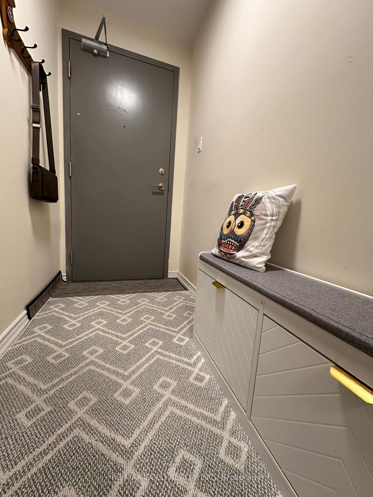 Photo 3 of Unit 111, 54 Sky Harbour Drive, Brampton, Bram West — HOMEH
