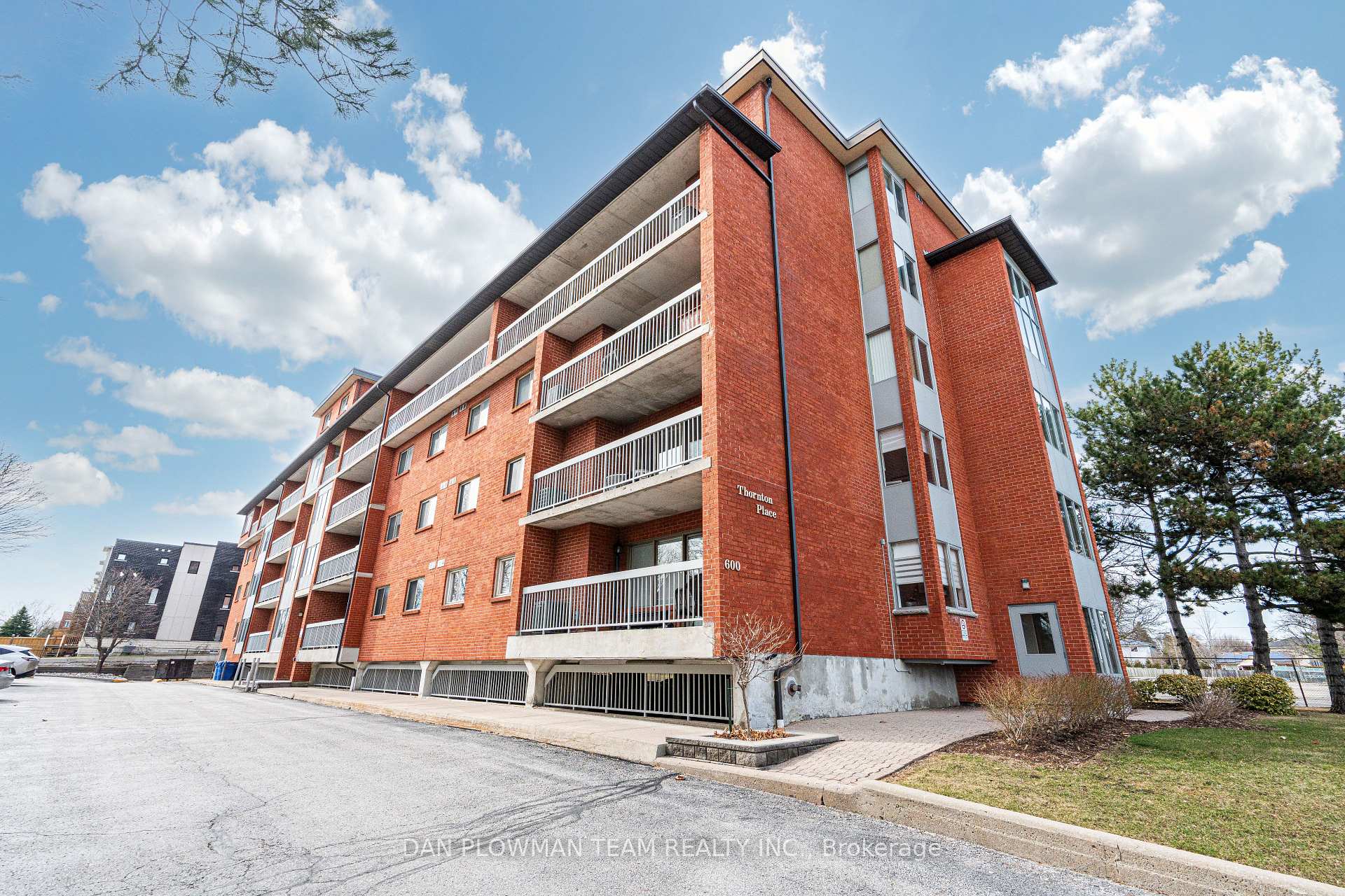 Front of Unit 207, 600 Thornton Road N