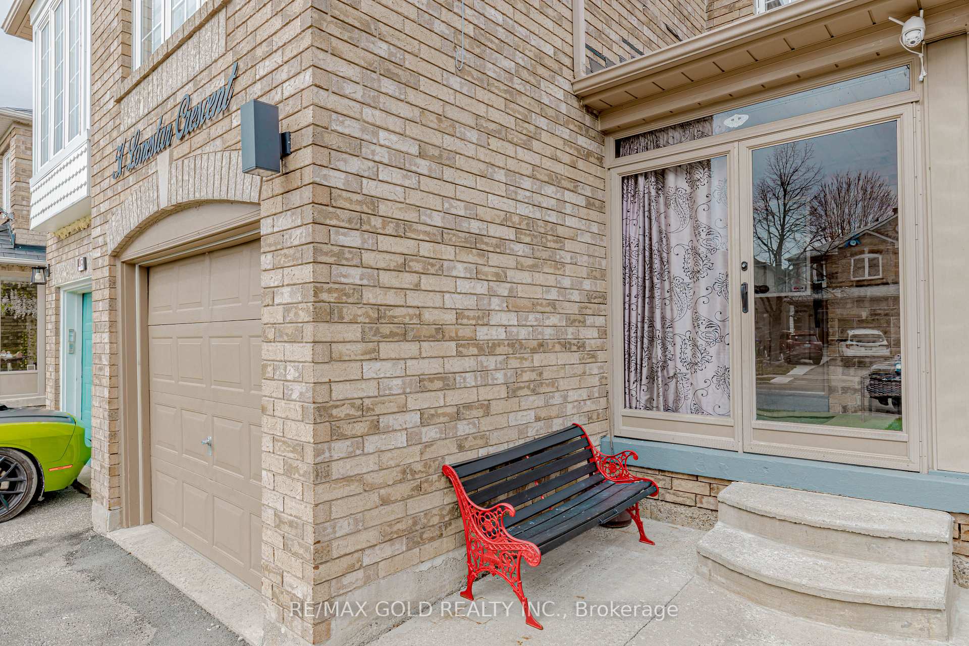 Photo 2 of 51 Lonestar Crescent, Brampton, Fletcher's Meadow — HOMEH