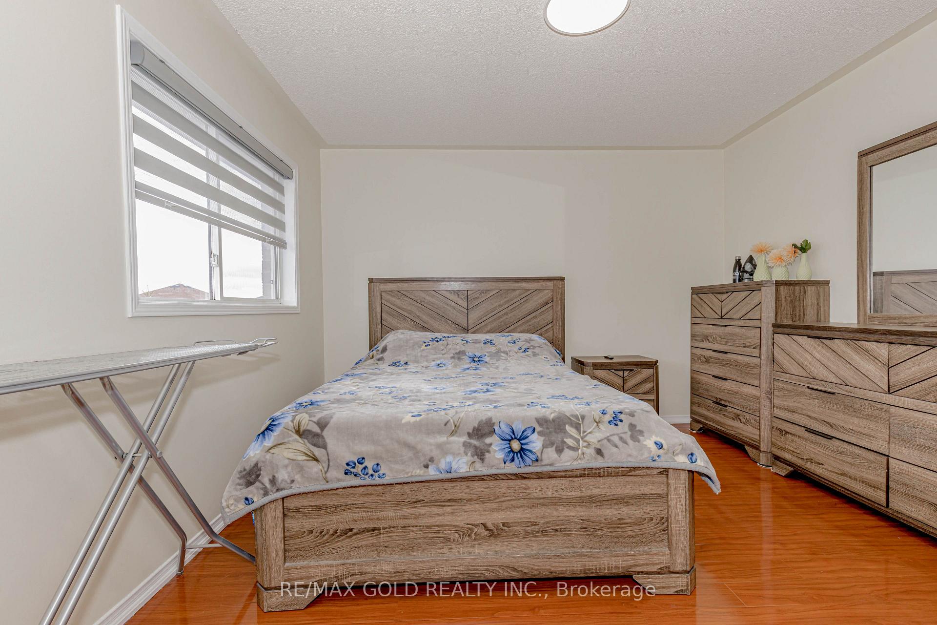 Photo 30 of 51 Lonestar Crescent, Brampton, Fletcher's Meadow — HOMEH