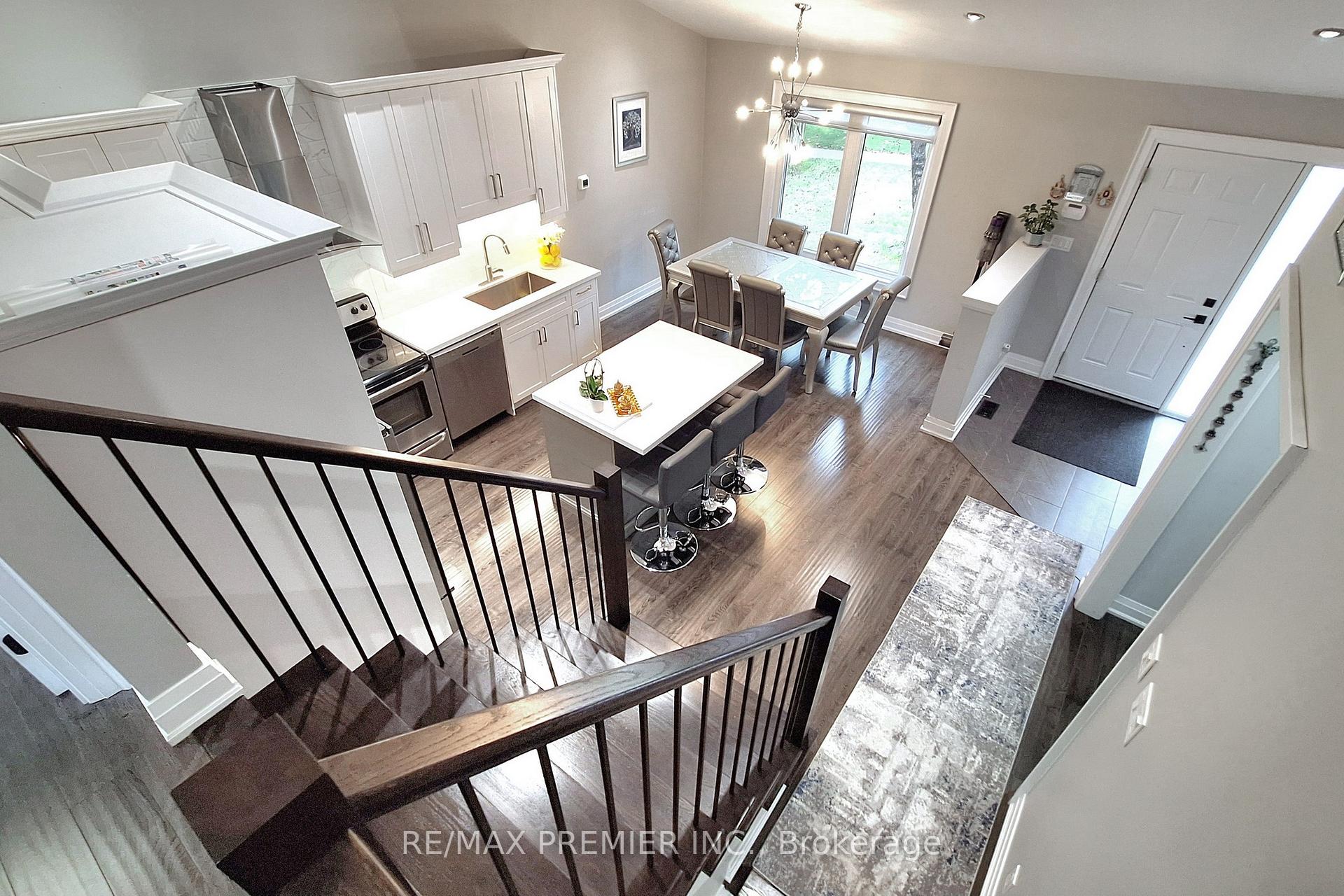 Photo 15 of 75 Fox Run, Barrie, Letitia Heights — HOMEH