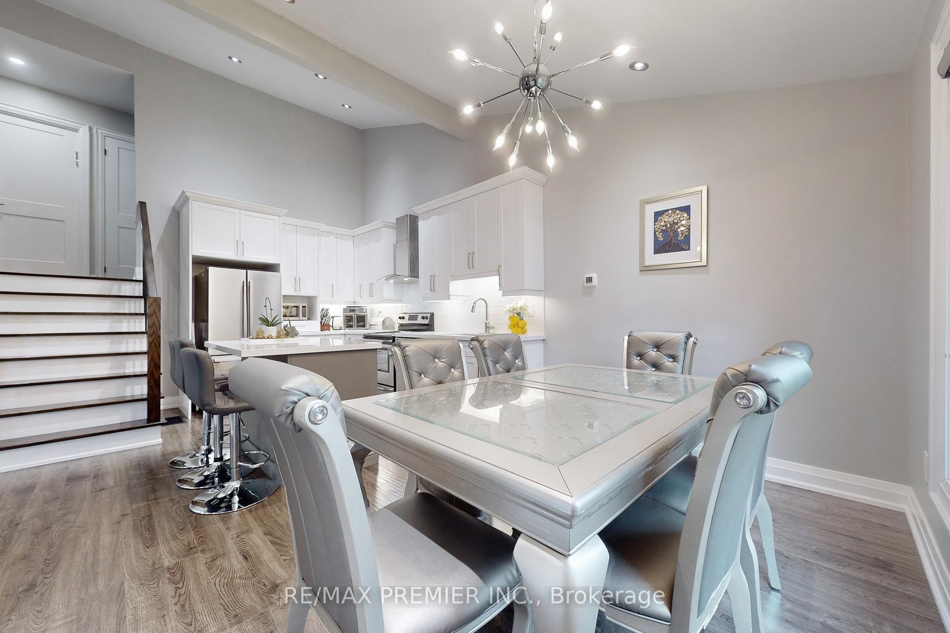 Photo 14 of 75 Fox Run, Barrie, Letitia Heights — HOMEH