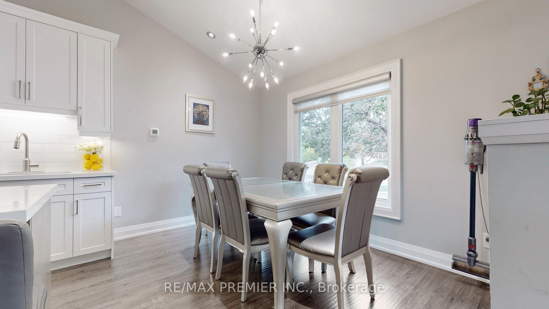 Photo 5 of 75 Fox Run, Barrie, Letitia Heights — HOMEH