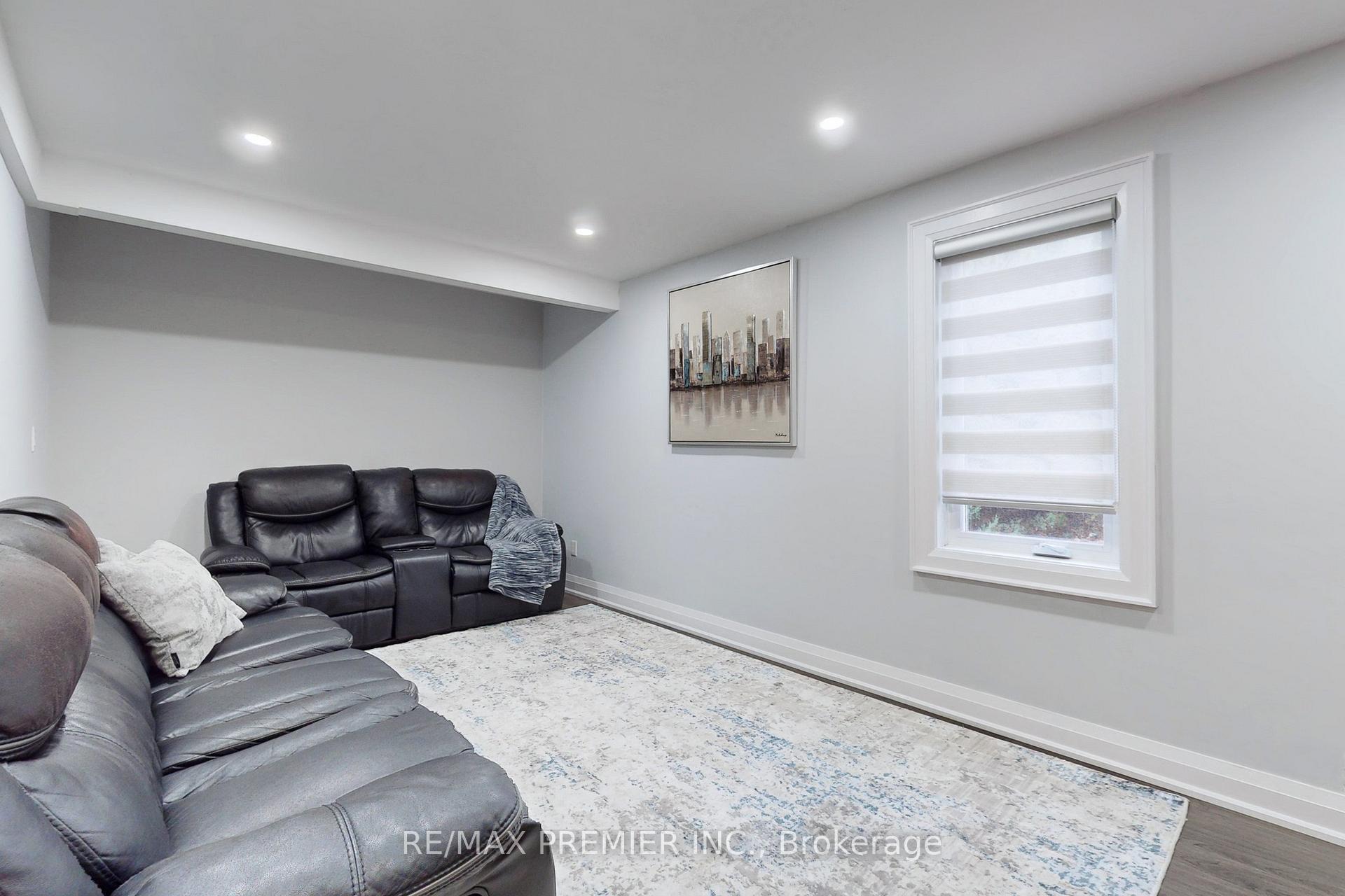 Photo 34 of 75 Fox Run, Barrie, Letitia Heights — HOMEH