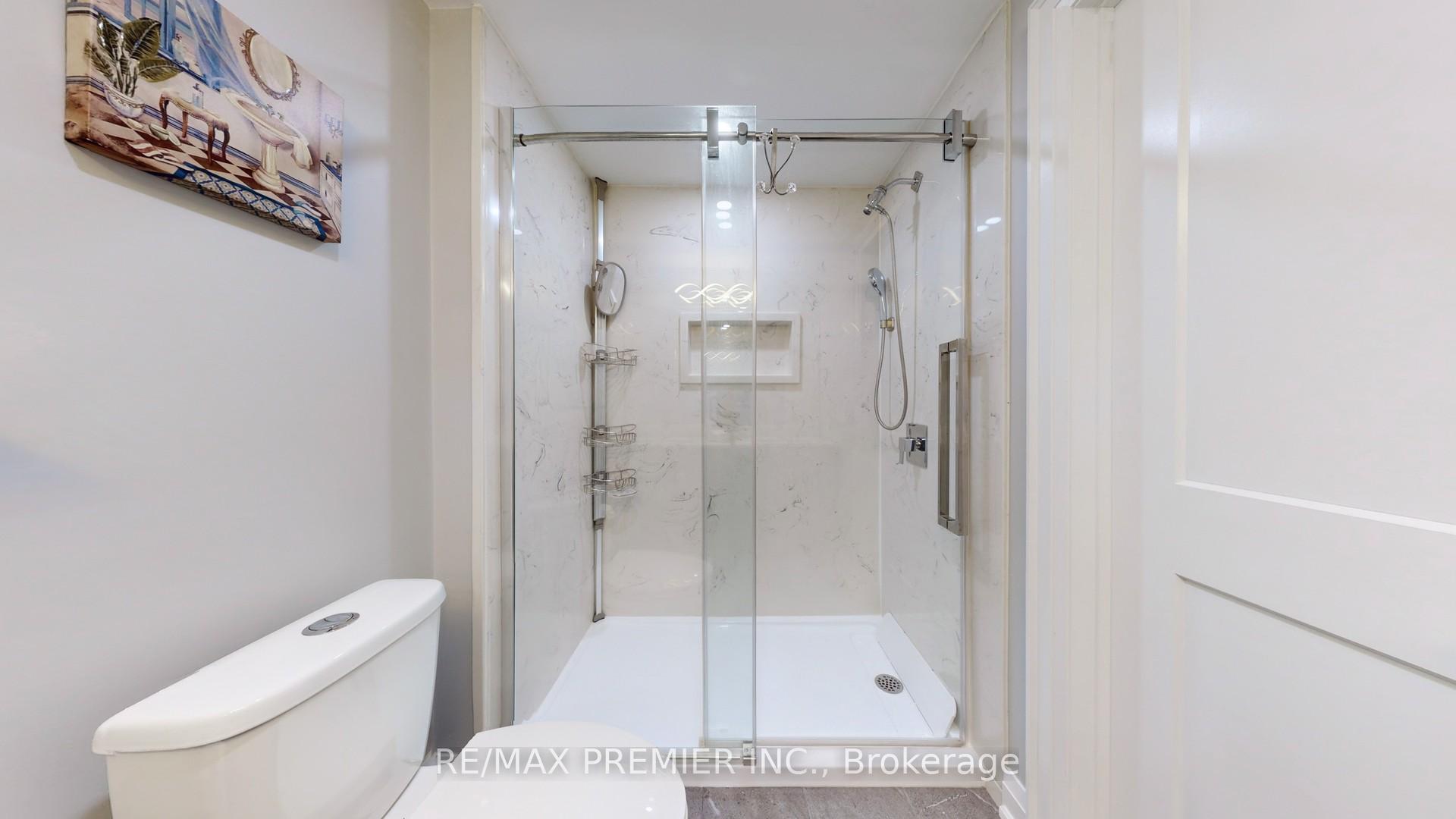 Photo 18 of 75 Fox Run, Barrie, Letitia Heights — HOMEH
