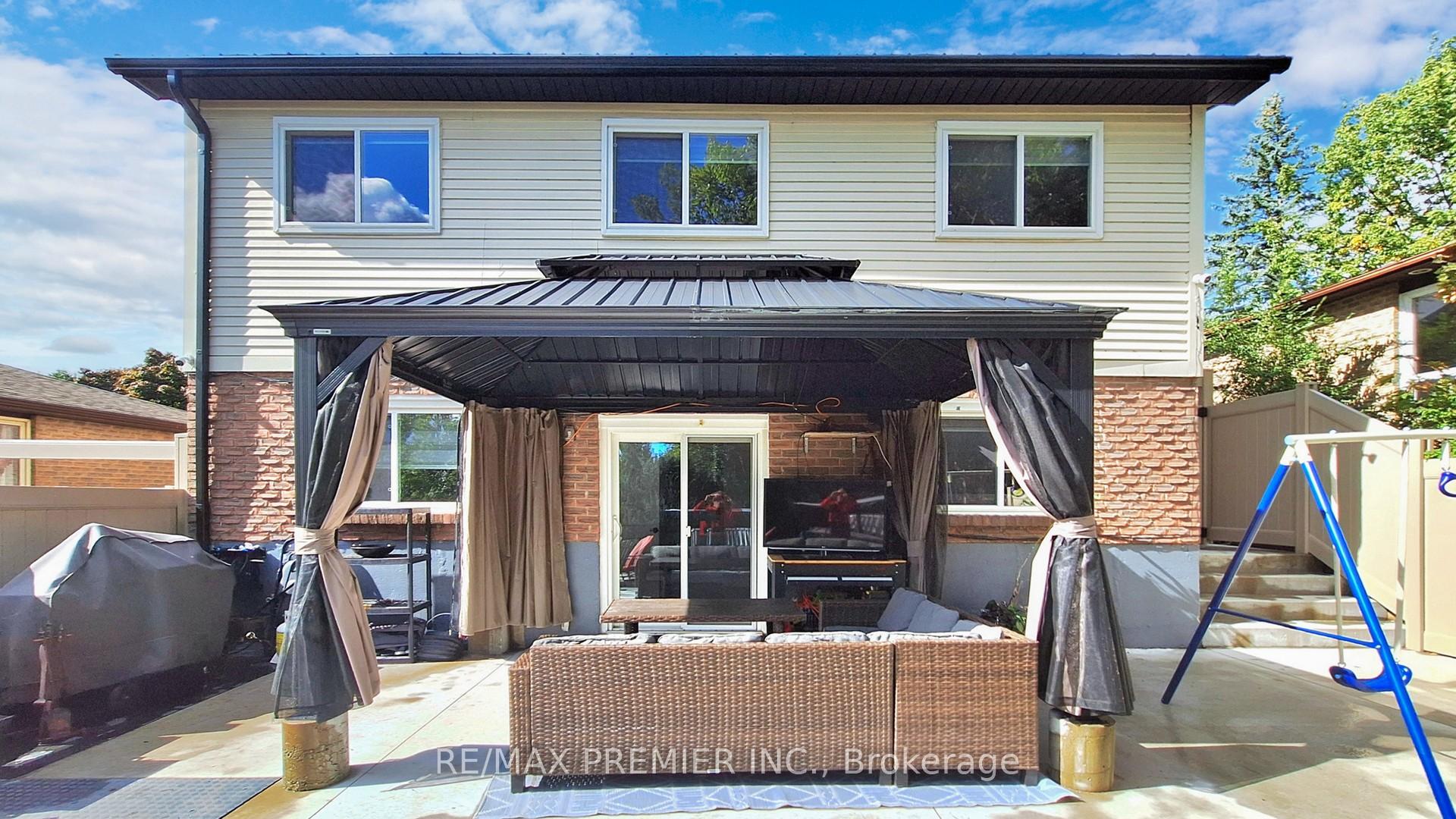Photo 37 of 75 Fox Run, Barrie, Letitia Heights — HOMEH