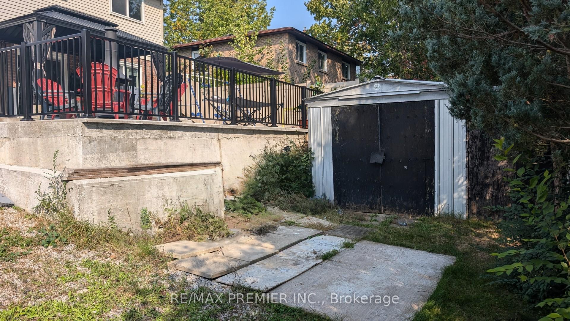 Photo 48 of 75 Fox Run, Barrie, Letitia Heights — HOMEH
