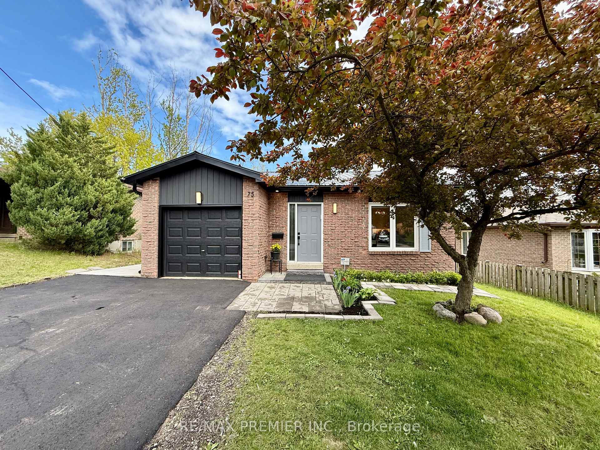 Photo 49 of 75 Fox Run, Barrie, Letitia Heights — HOMEH
