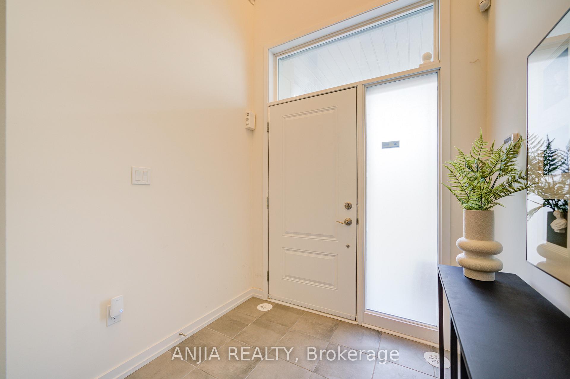 Photo 5 of 46 Armillo Place, Markham, Wismer — HOMEH