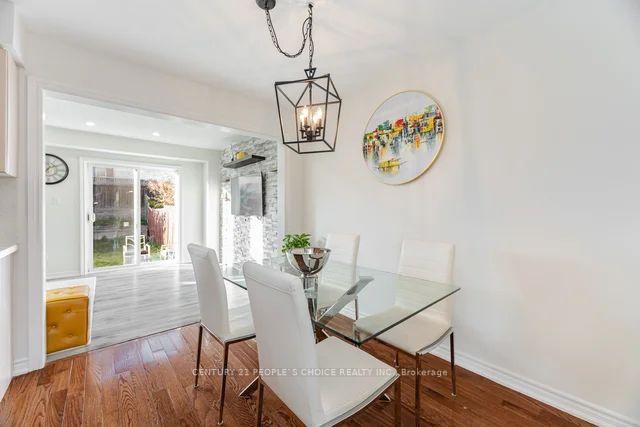 Photo 7 of 92 Kirkland Place, Whitby, Williamsburg — HOMEH