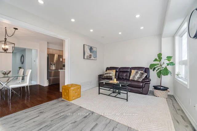 Photo 15 of 92 Kirkland Place, Whitby, Williamsburg — HOMEH