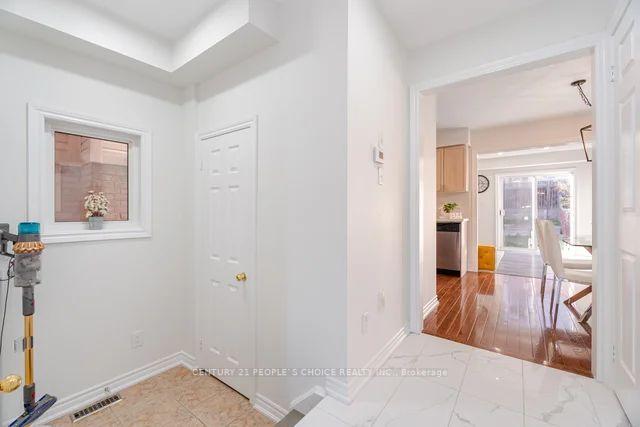 Photo 20 of 92 Kirkland Place, Whitby, Williamsburg — HOMEH