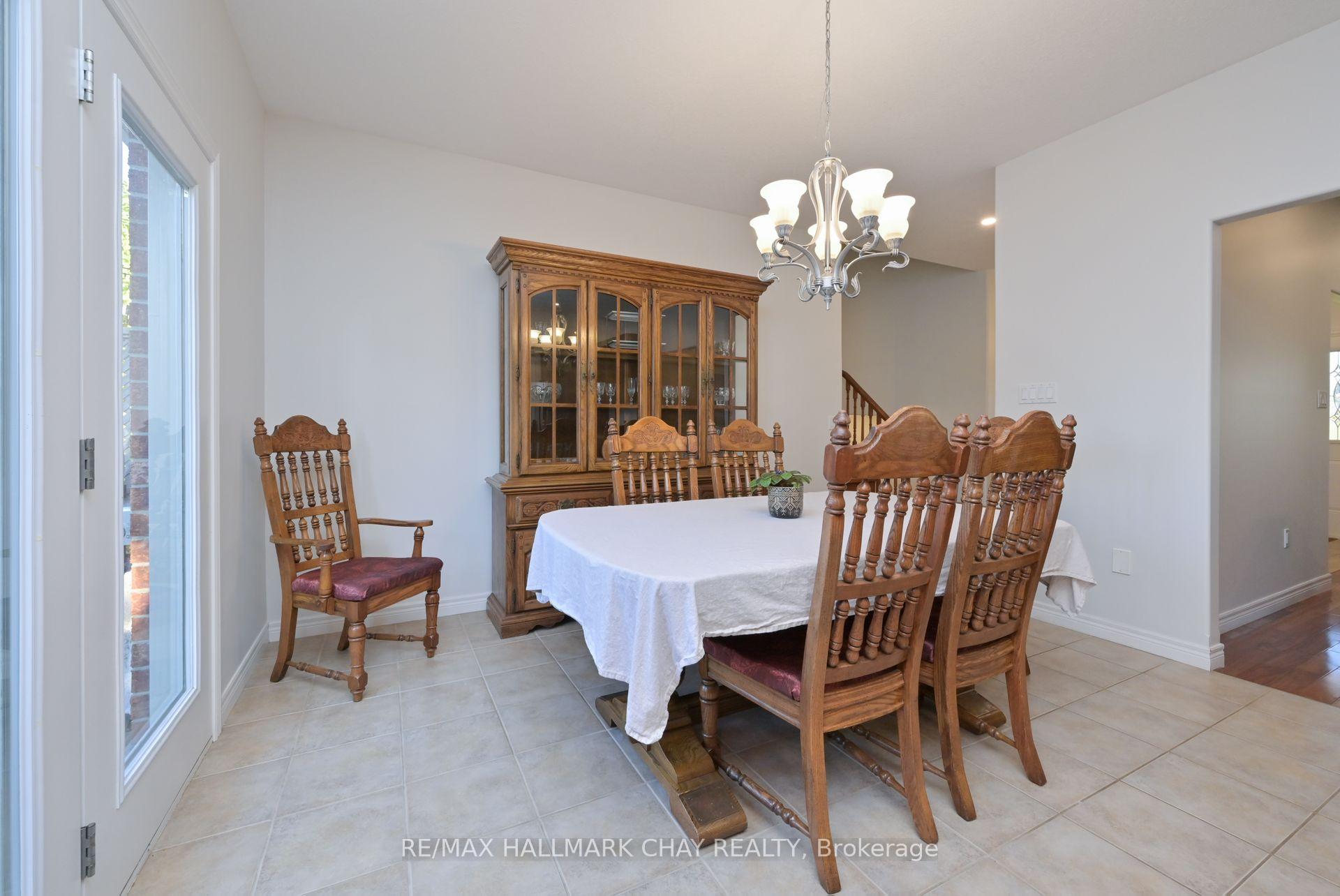 Photo 6 of 37 Somerville Crescent, Mulmur, Rural Mulmur — HOMEH