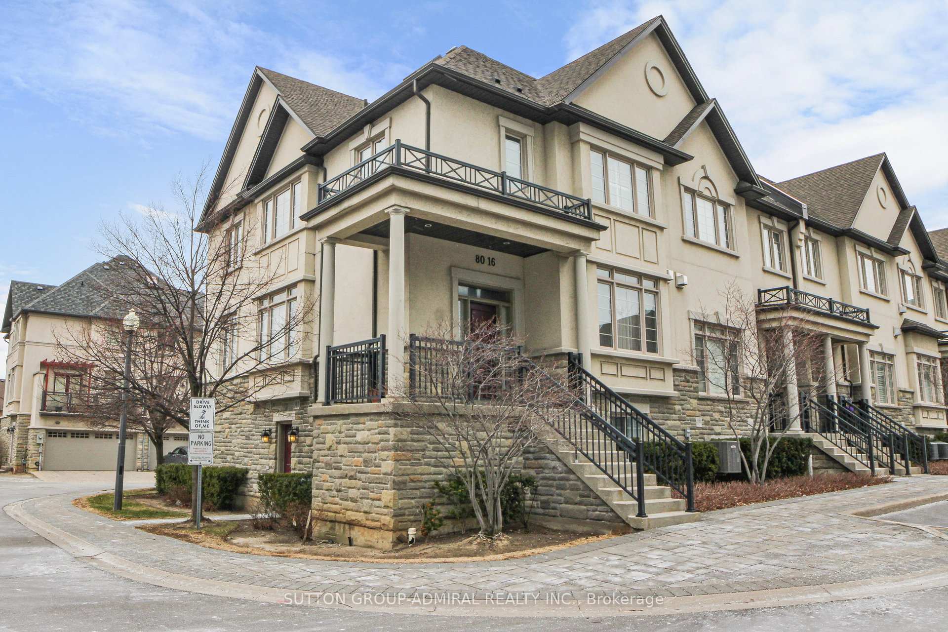 Front of Unit 16, 80 North Park Road