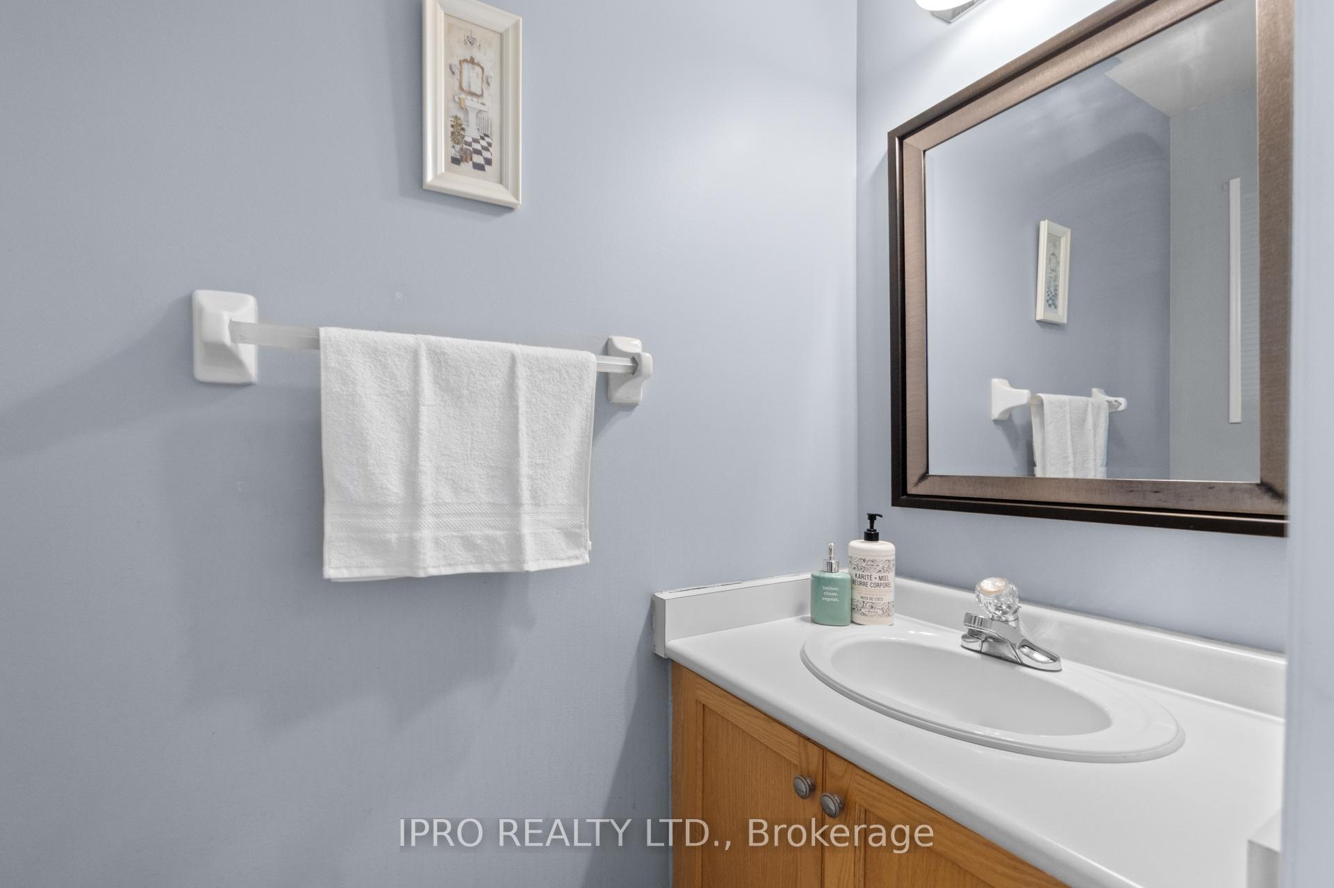 Photo 3 of Unit Unit 99, 200 Cresthaven Road E, Brampton, Snelgrove — HOMEH
