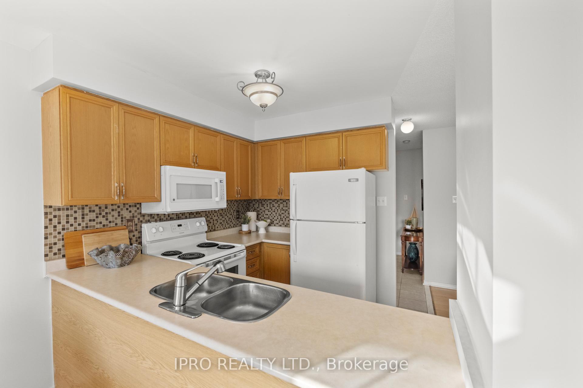 Photo 10 of Unit Unit 99, 200 Cresthaven Road E, Brampton, Snelgrove — HOMEH