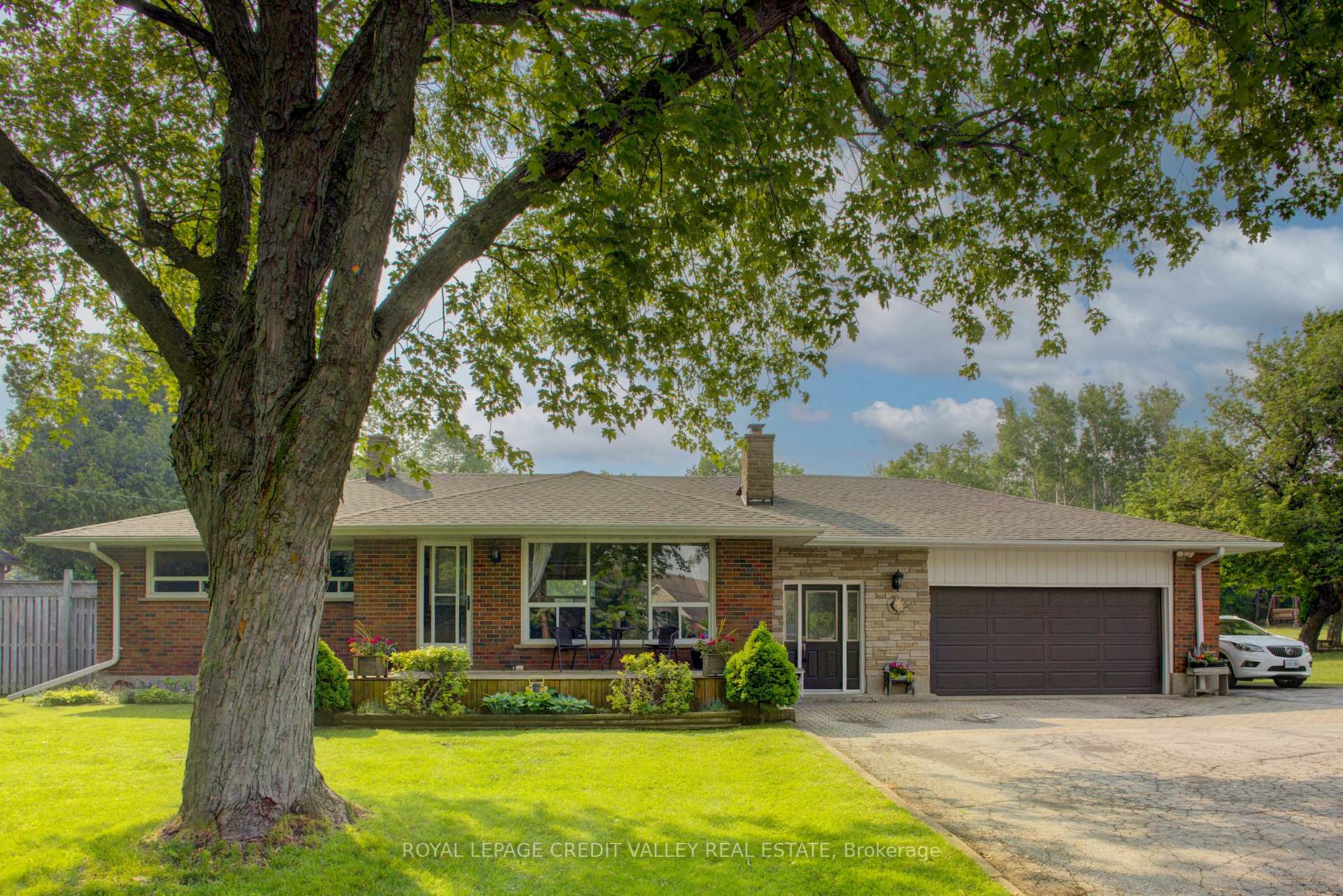 Front of 9468 Wellington Road 42
